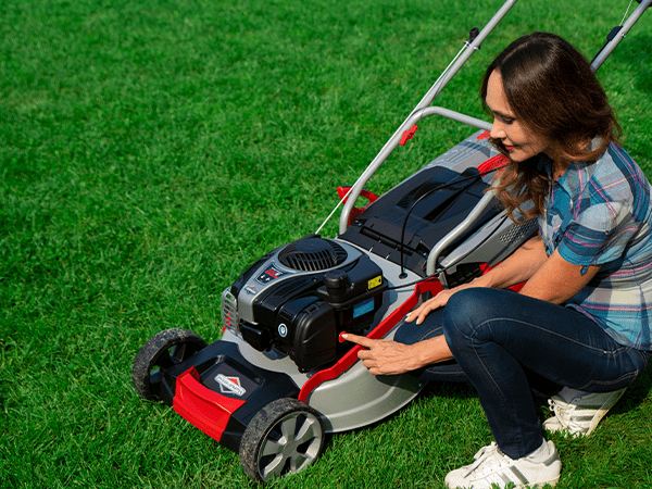 How to Prime a Lawnmower