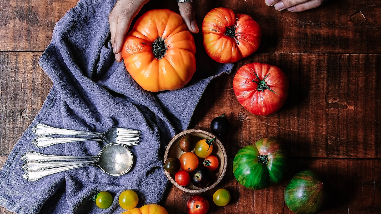 2. Essential Factors to Consider Before Planting Tomatoes in Tennessee: Sunlight, Soil Preparation, and Temperature