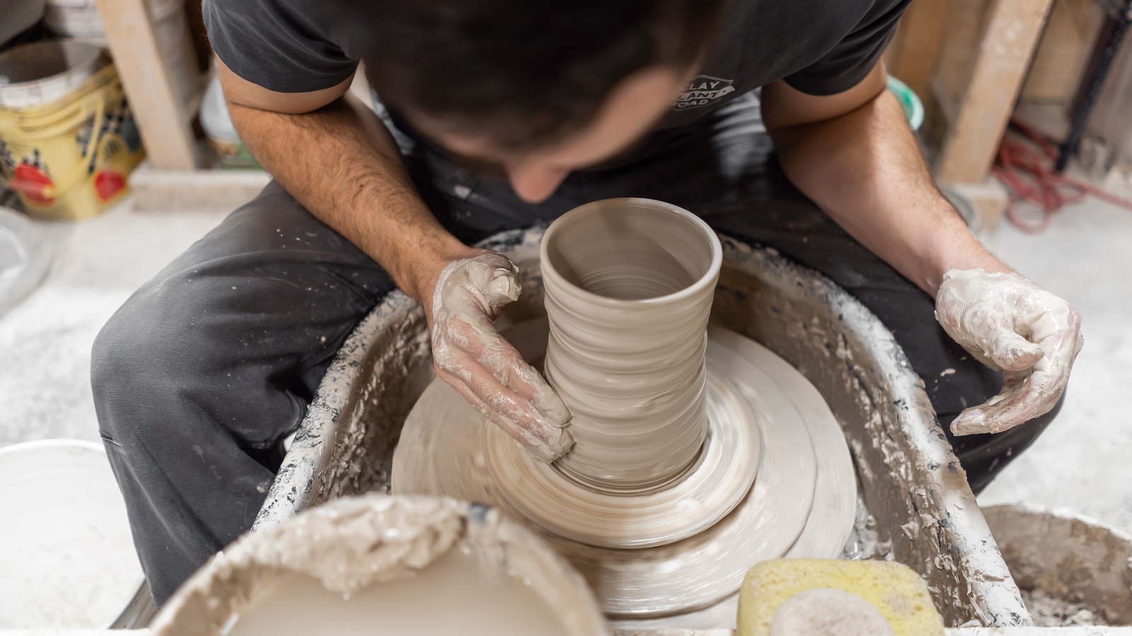 Preserving Pottery: Gentle Techniques to Release Plants from Ceramic Pots