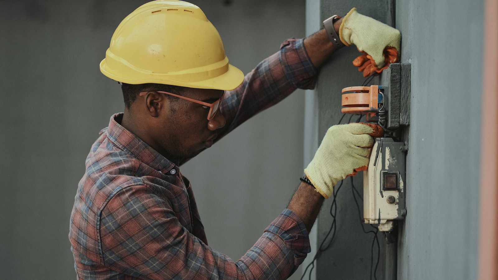 Installing and maintaining the new battery