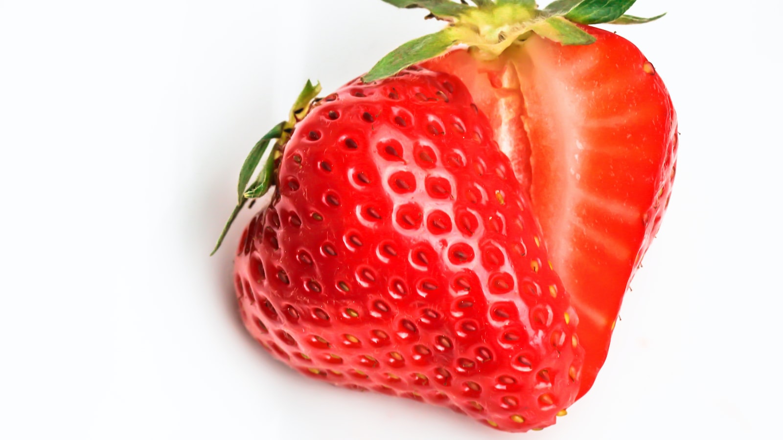 Key Factors to Consider Before Planting Strawberries in Zone 7b